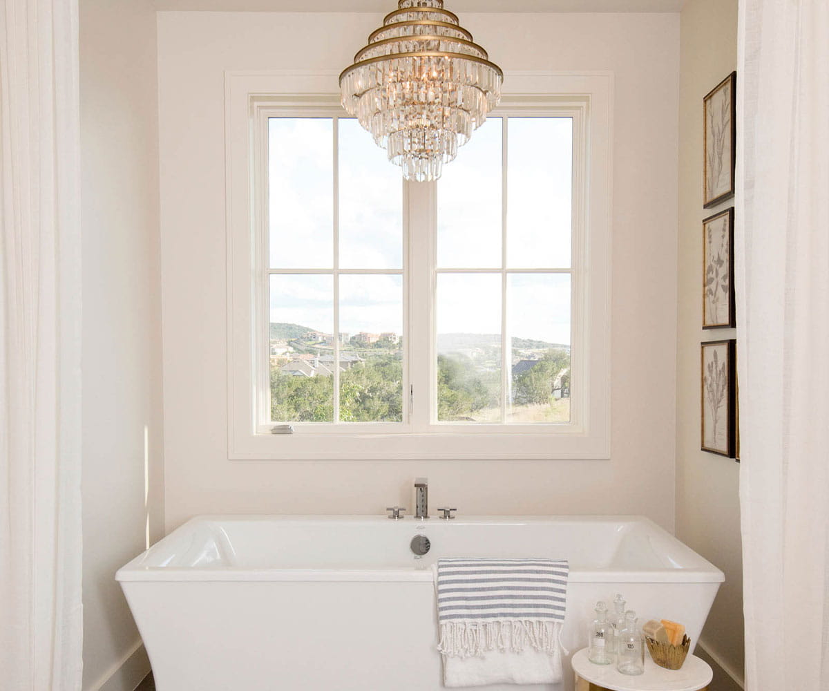 AW18_17692-1200x1000