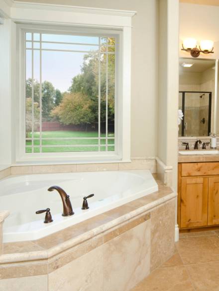 Aspect Picture Window with Grids - Master Bathroom